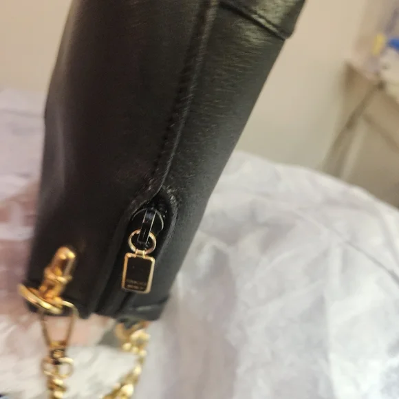 Authentic black Gucci crossbody